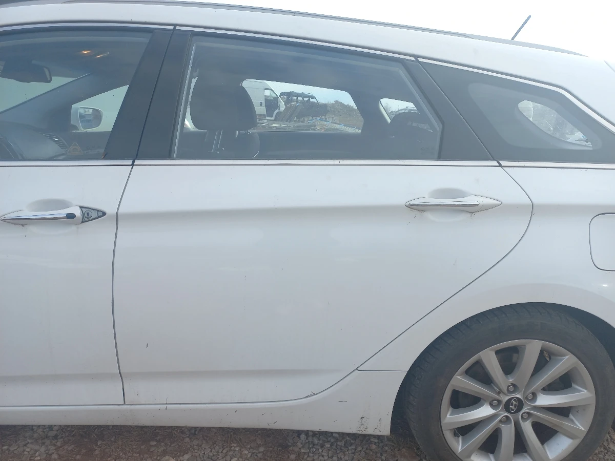     40 (i40) | Mobile.bg   1