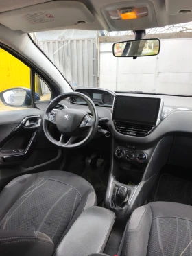 Peugeot 208 1.2 , снимка 9