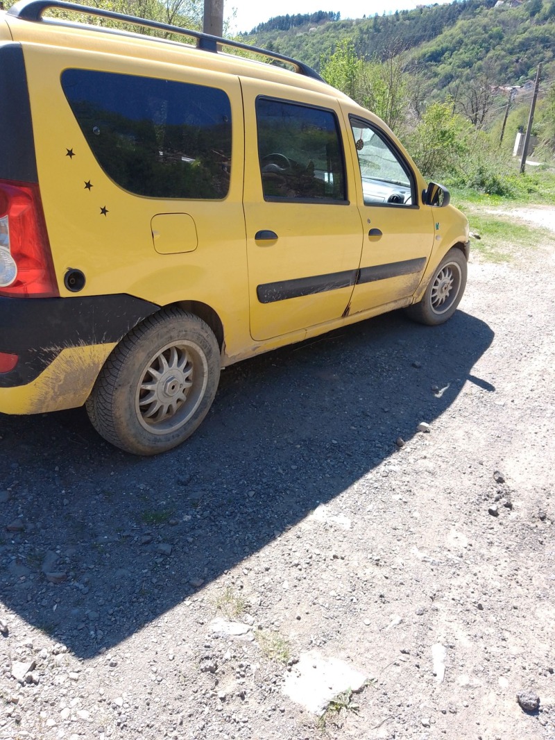 Dacia Logan, снимка 2 - Автомобили и джипове - 46165471