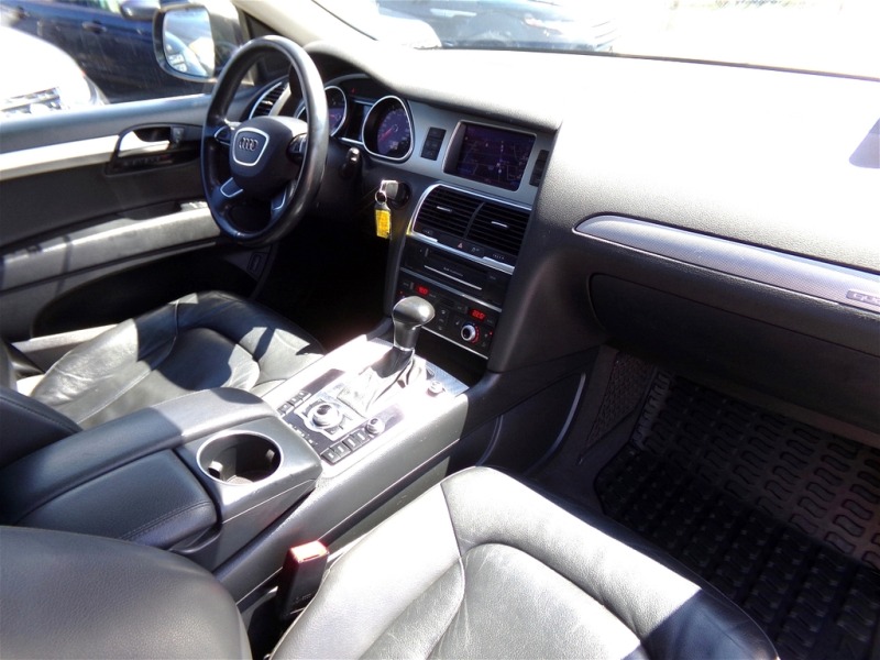 Audi Q7 Progressiv Navi Panoramic Sunroof 3.0 TDI V6 AWD, снимка 14 - Автомобили и джипове - 45654211