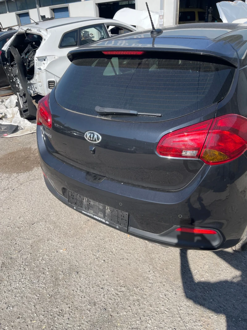 Kia Ceed 1.4, снимка 5 - Автомобили и джипове - 47433569