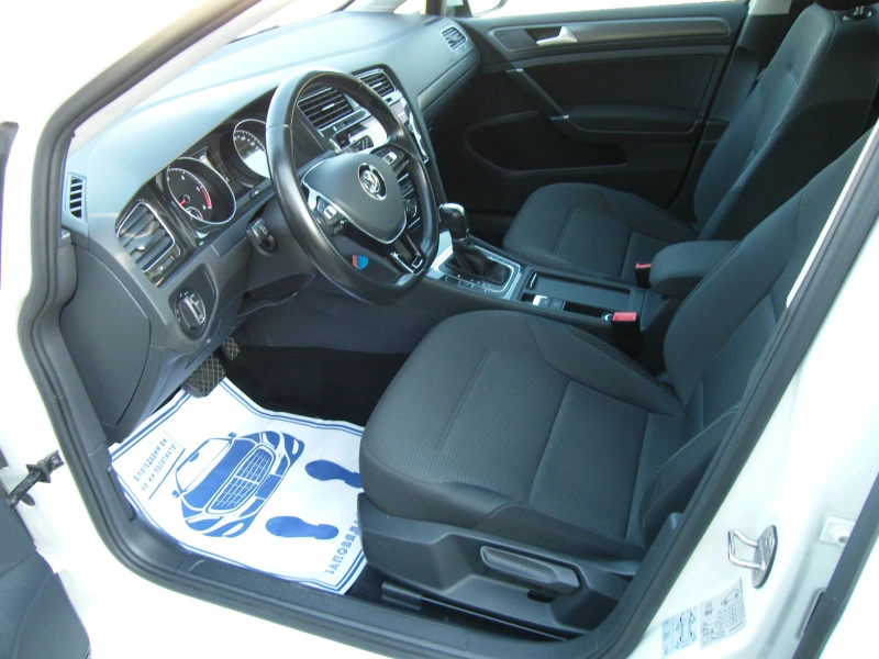 VW Golf 1.6TDI DSG, снимка 8 - Автомобили и джипове - 47521552