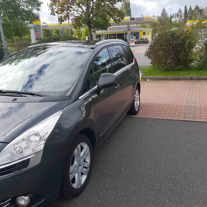 Peugeot 5008 1.6 THP GERMANY - Allure Plus, снимка 4 - Автомобили и джипове - 48312780