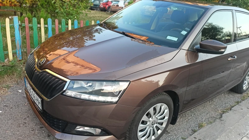 Skoda Fabia MPI, снимка 1 - Автомобили и джипове - 48711838