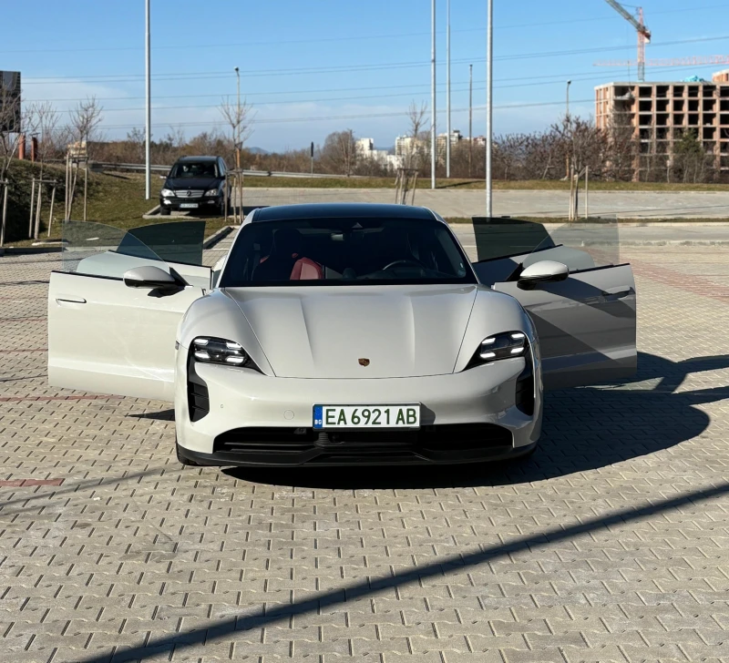 Porsche Taycan 4S, снимка 6 - Автомобили и джипове - 49416103