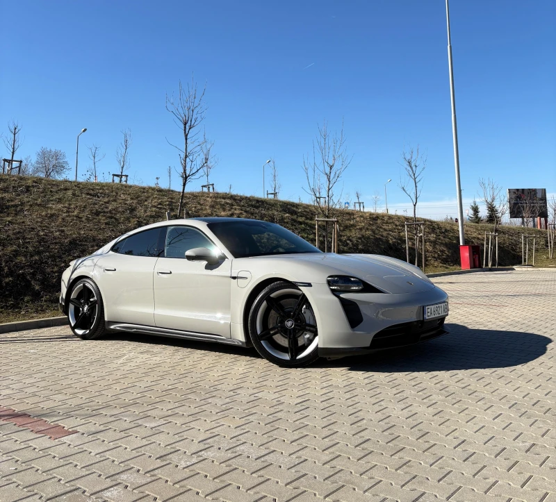 Porsche Taycan 4S, снимка 3 - Автомобили и джипове - 49416103