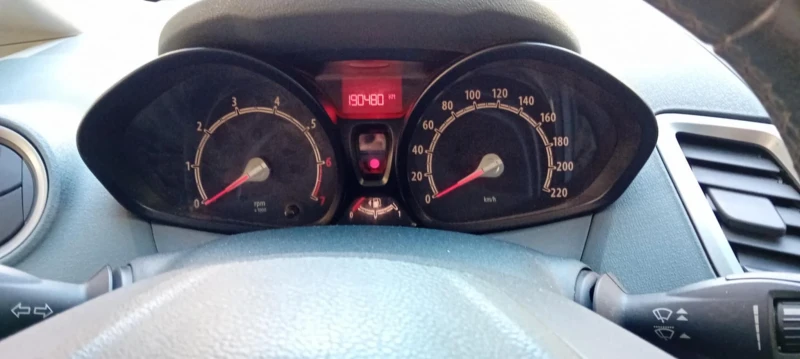 Ford Fiesta, снимка 7 - Автомобили и джипове - 52818075