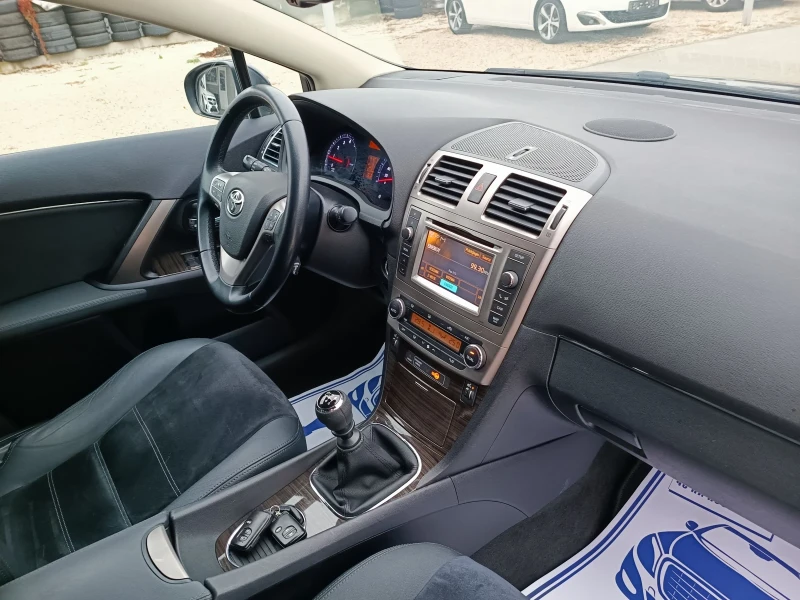 Toyota Avensis 2.0i-152кс-ШВЕЙЦАРИЯ-РЪЧКА-6ск-FACELIFT-KEYLESS, снимка 13 - Автомобили и джипове - 52337264