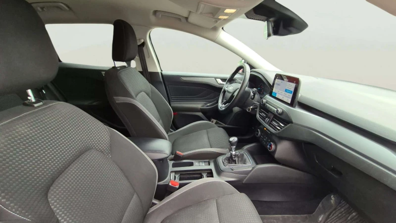 Ford Focus 1.0 EcoBoost, снимка 10 - Автомобили и джипове - 53268837
