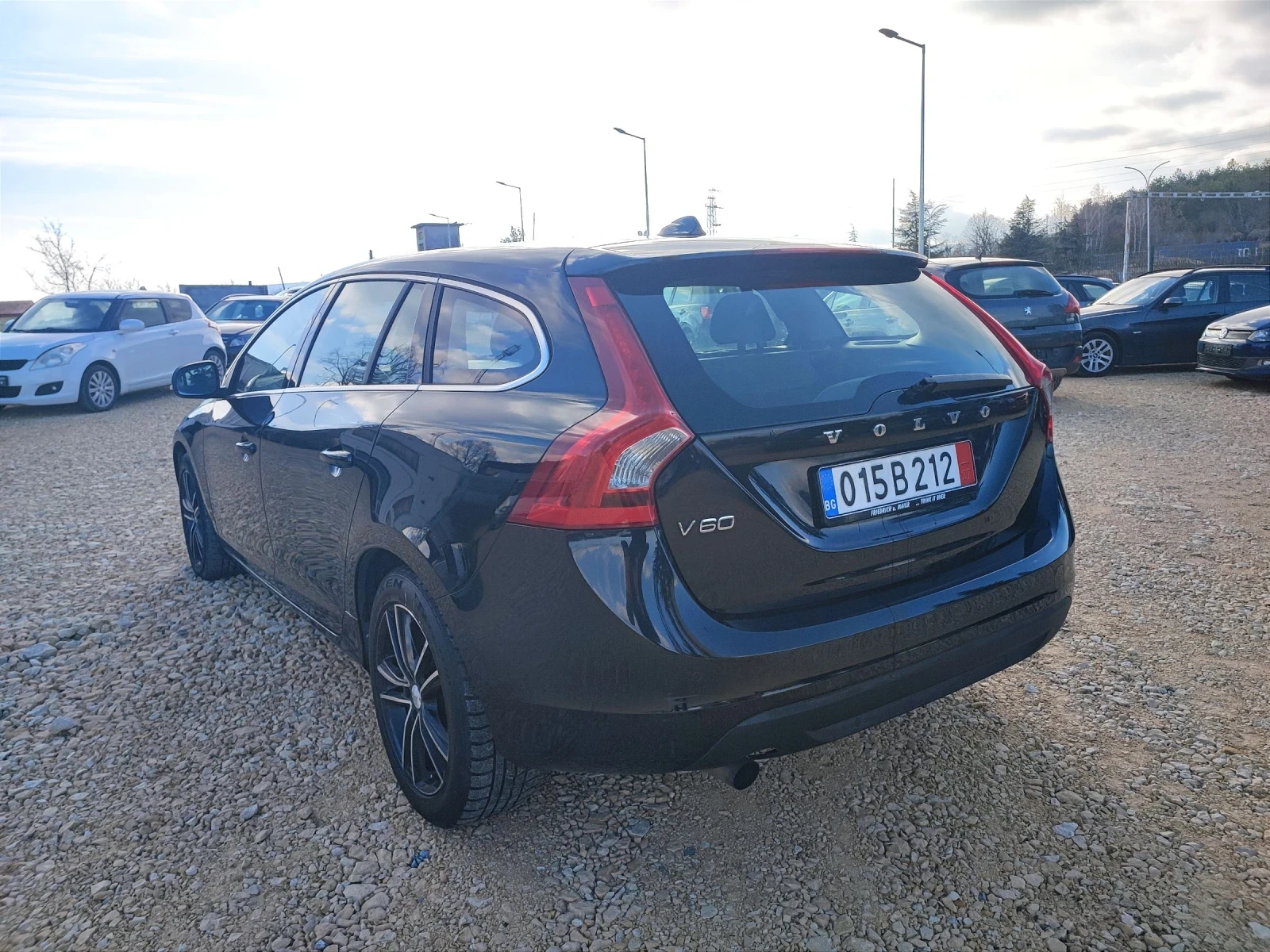 Volvo V60 D4 Momentum - изображение 7