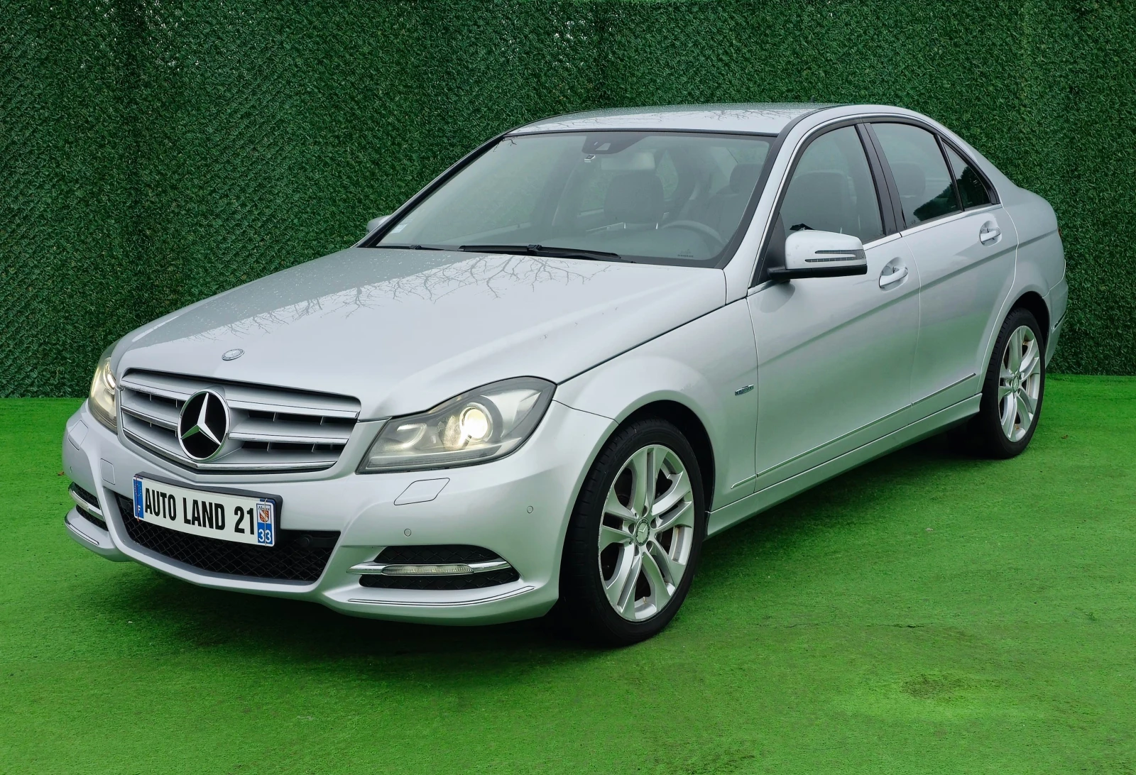 Mercedes-Benz C 250 250BlueEficiency* 204ск* AVANTGARDE - изображение 2