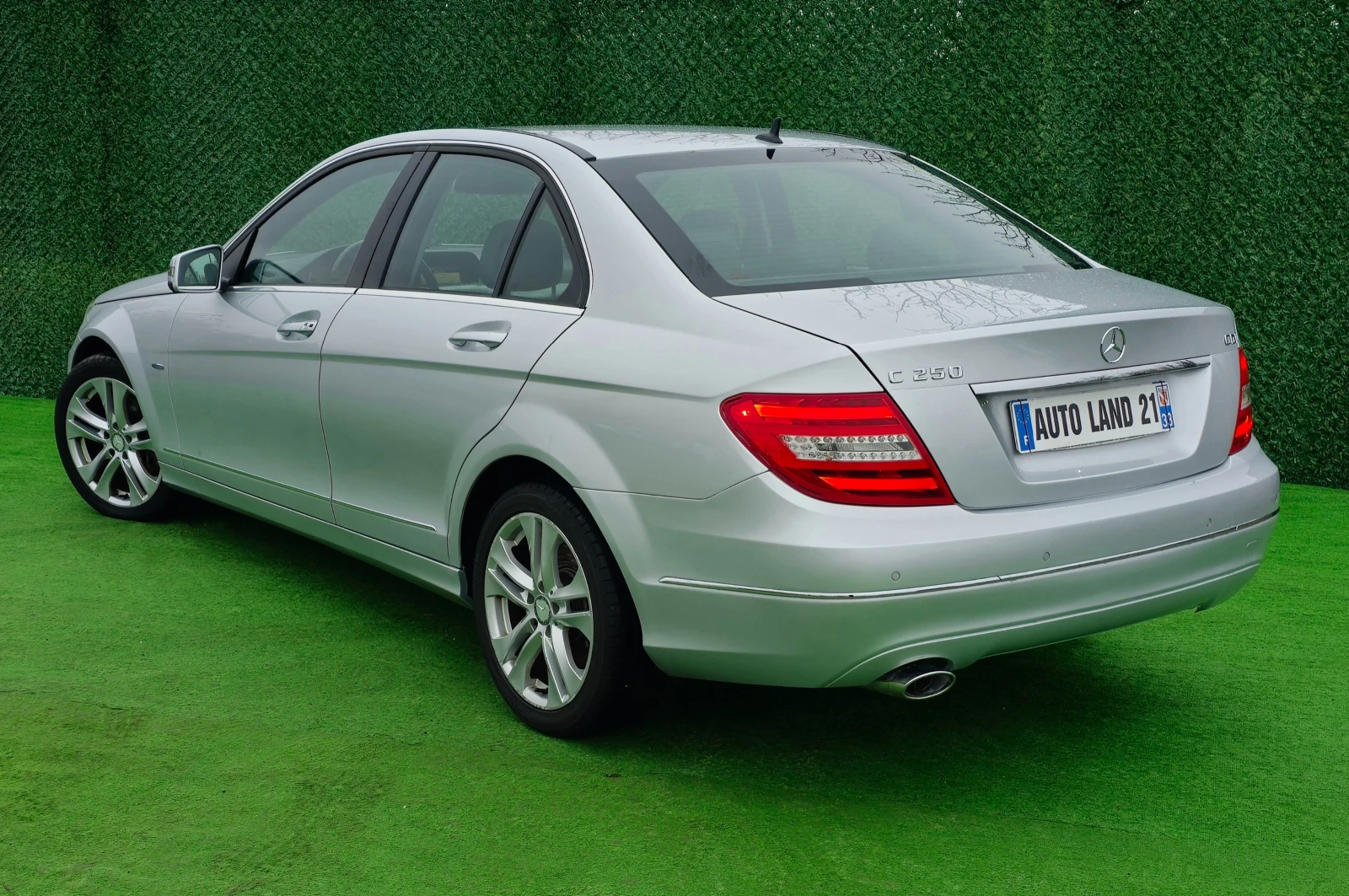 Mercedes-Benz C 250 250BlueEficiency* 204ск* AVANTGARDE - изображение 7