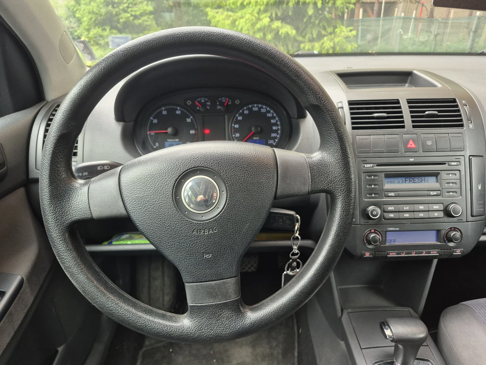 VW Polo 1.4 АВТОМАТ ГАЗ - изображение 6