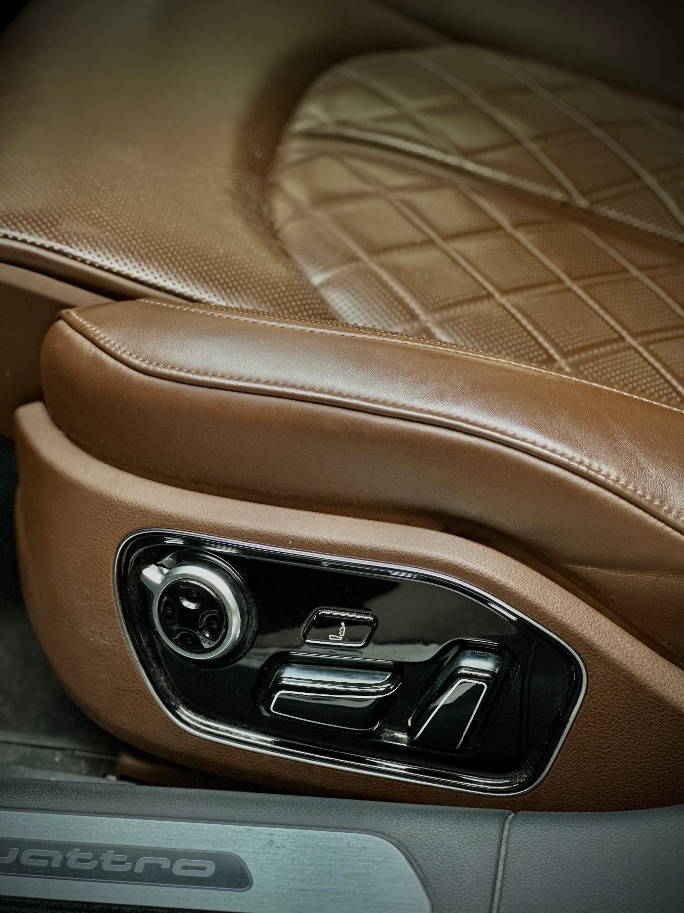 Audi A8 L 4.0T  -   - 123000 | Mobile.bg   9