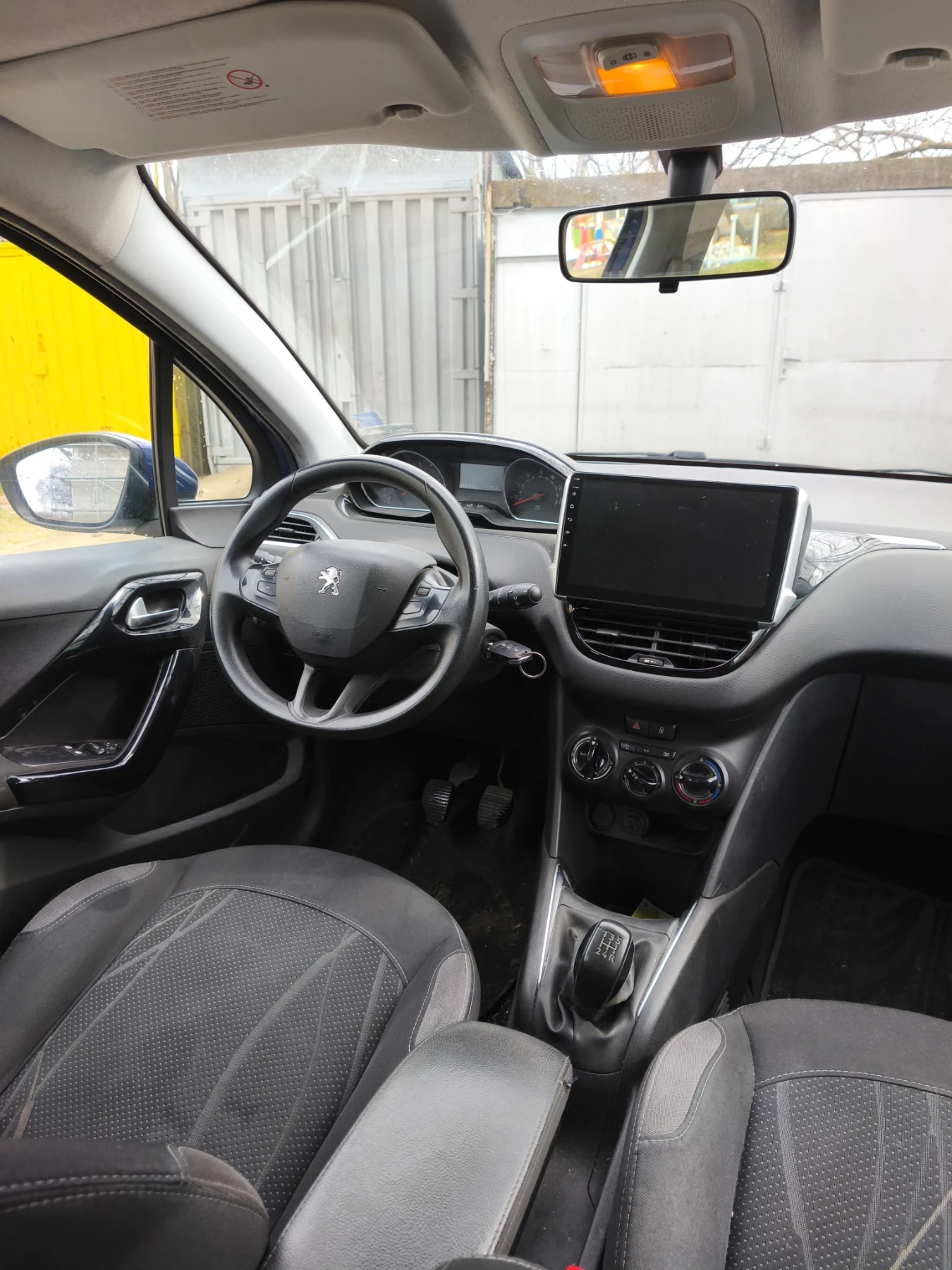 Peugeot 208 1.2  | Mobile.bg � ����������� 9