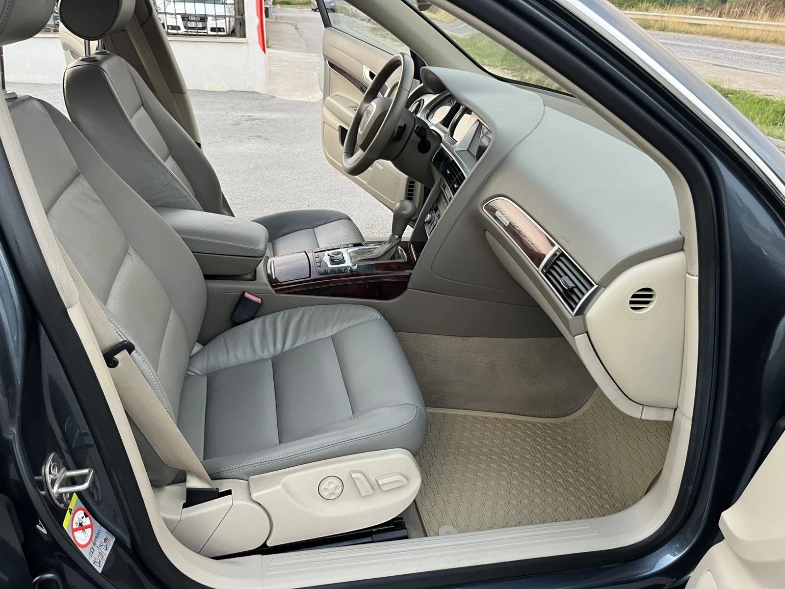 Audi A6 4.2FSI 350кс QUATTRO NAVI КСЕНОН BOSE ШВЕЙЦАРИЯ, снимка 10 - Автомобили и джипове - 53850596
