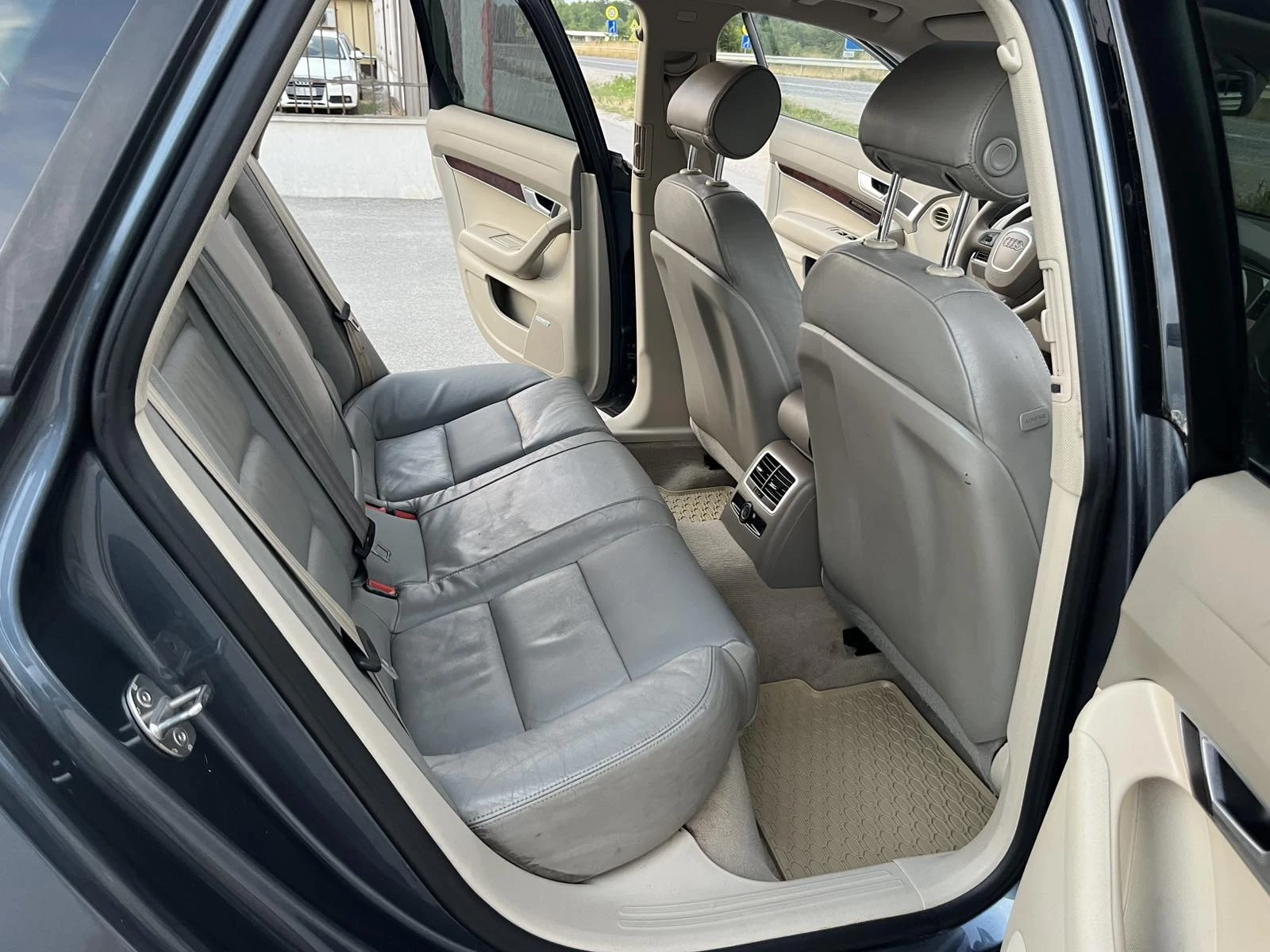 Audi A6 4.2FSI 350кс QUATTRO NAVI КСЕНОН BOSE ШВЕЙЦАРИЯ, снимка 9 - Автомобили и джипове - 53850596