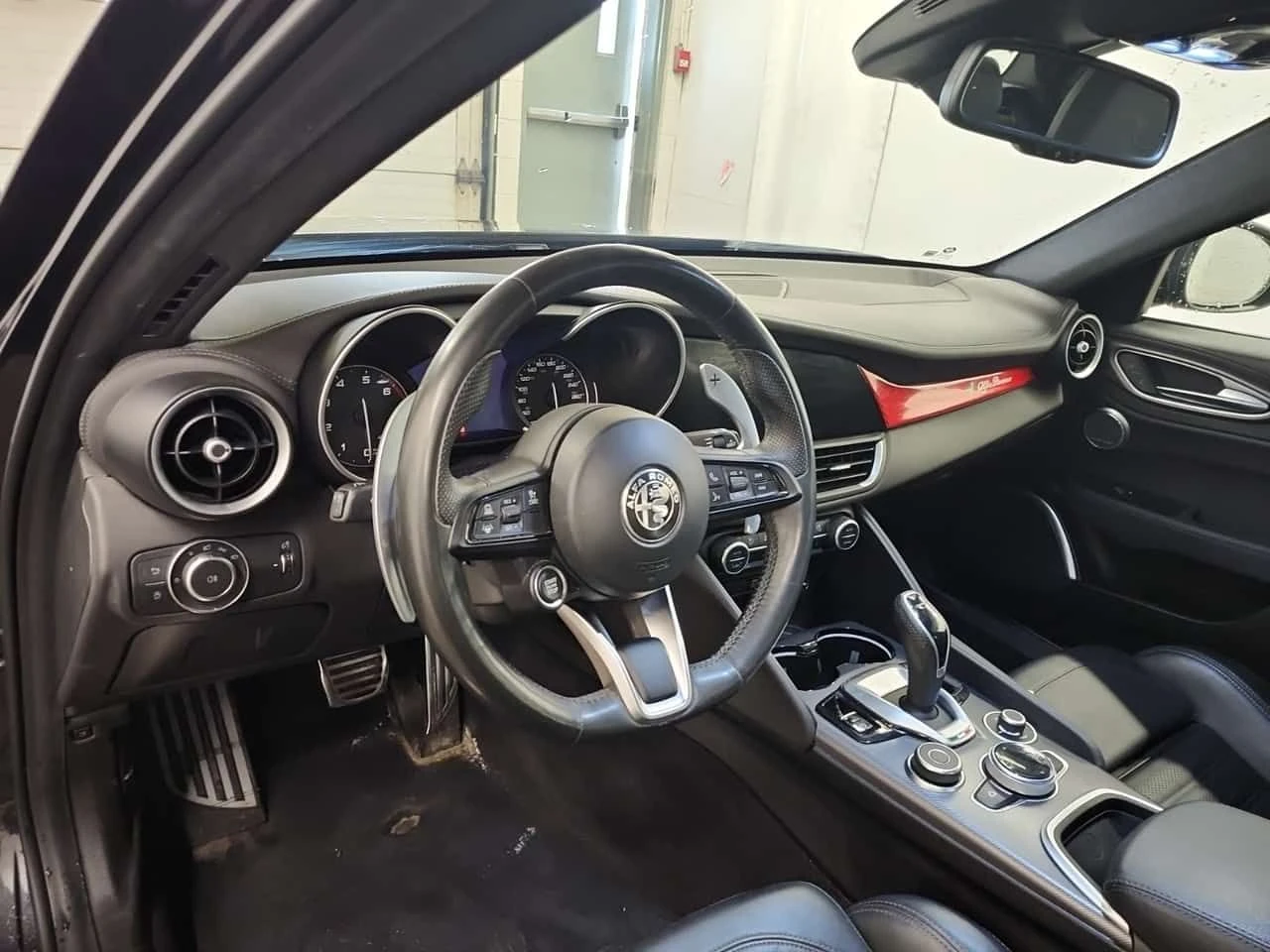 Alfa Romeo Giulia * VELOCE * CARFAX * ЦЕНА ДО БГ, снимка 8 - Автомобили и джипове - 53954510