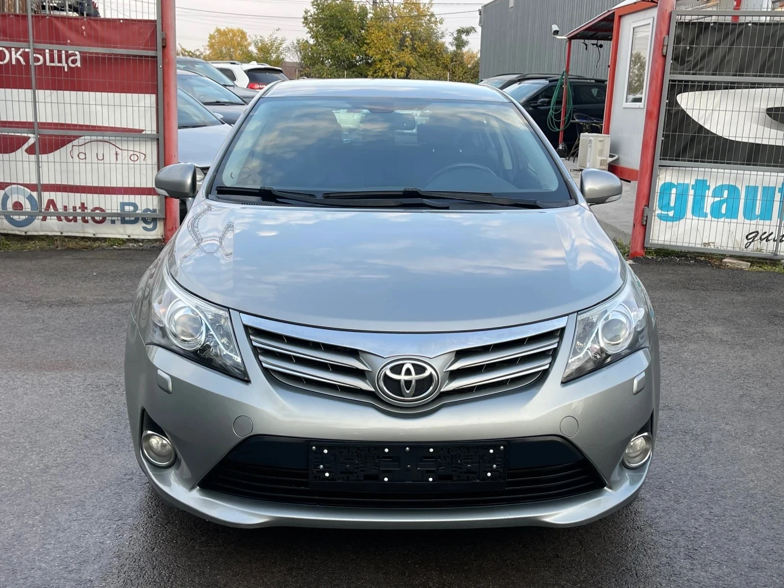 Toyota Avensis 2.0 D4d ПЕЧКА;КАМЕРА;ПОДГРЕВ СЕДАЛКИ, снимка 2 - Автомобили и джипове - 53975470