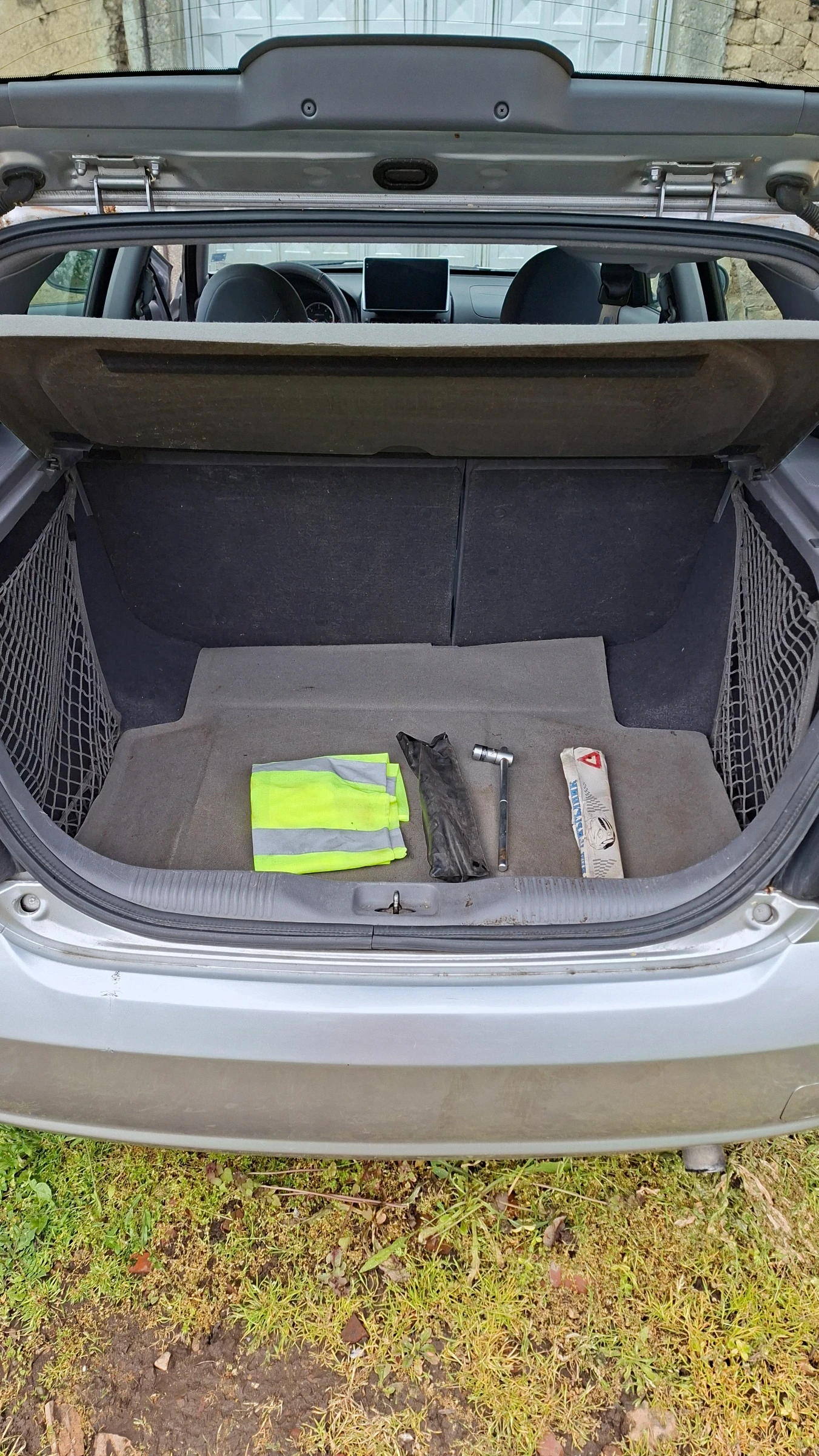 Nissan Almera, снимка 14 - Автомобили и джипове - 54237765