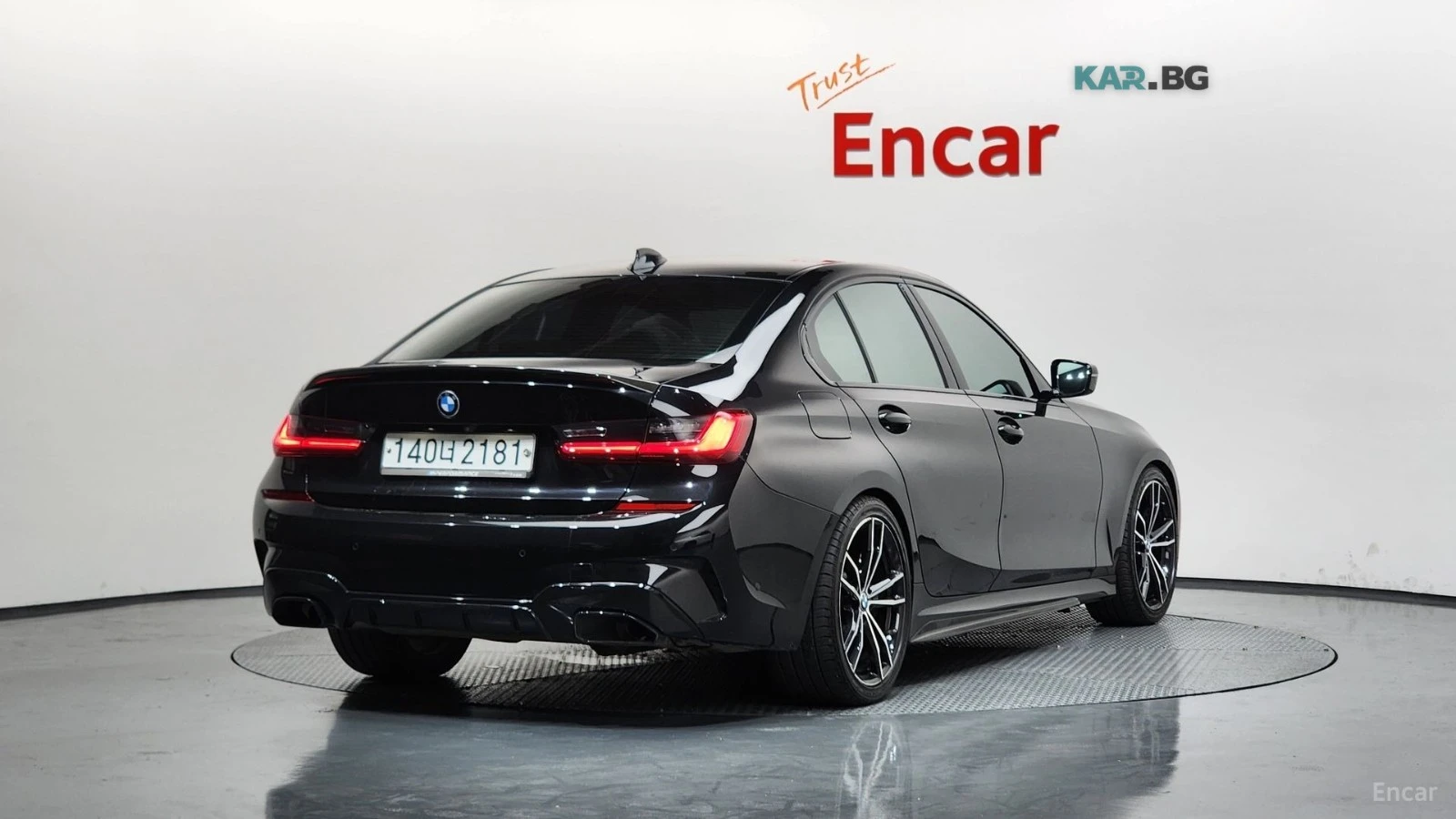 BMW 330 M-PACK* HARMAN KARDON* HEAD UP* ПАНО, снимка 2 - Автомобили и джипове - 54855935