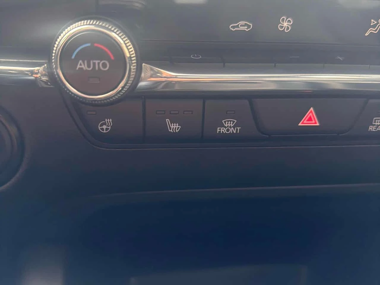 Mazda 3 GS/CARFAX/ПОДГРЕВ/НОВИ ГУМИ/ФИНАНСИРАНЕ, снимка 12 - Автомобили и джипове - 54865227