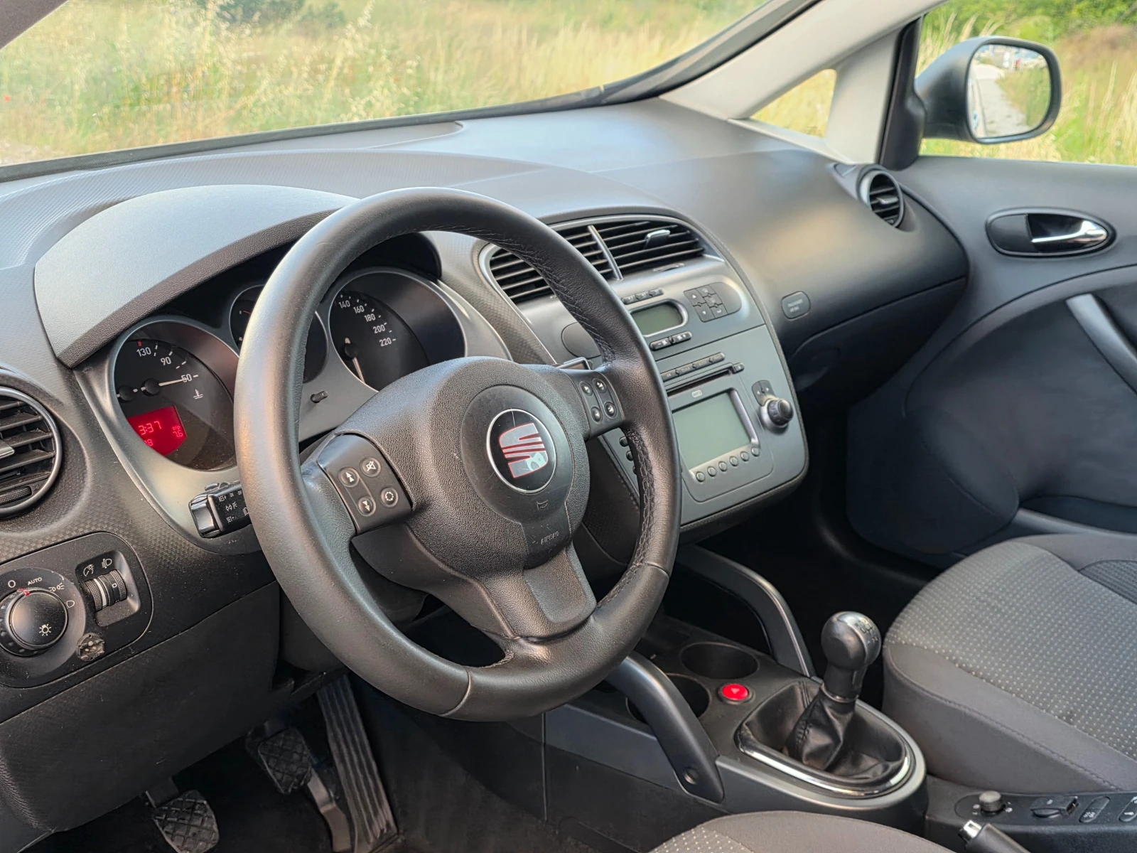 Seat Altea 1.9 TDI 105ks XL, снимка 7 - Автомобили и джипове - 54897345