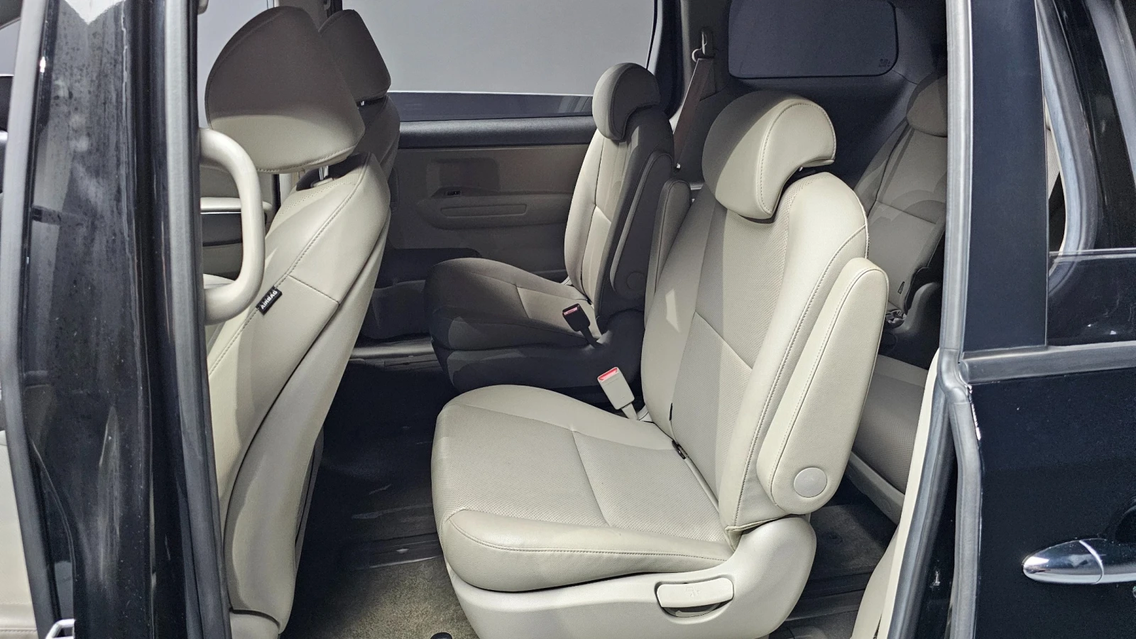 Kia Carnival * DIESEL2.2* 9МЕСТНА* , снимка 9 - Автомобили и джипове - 55036972