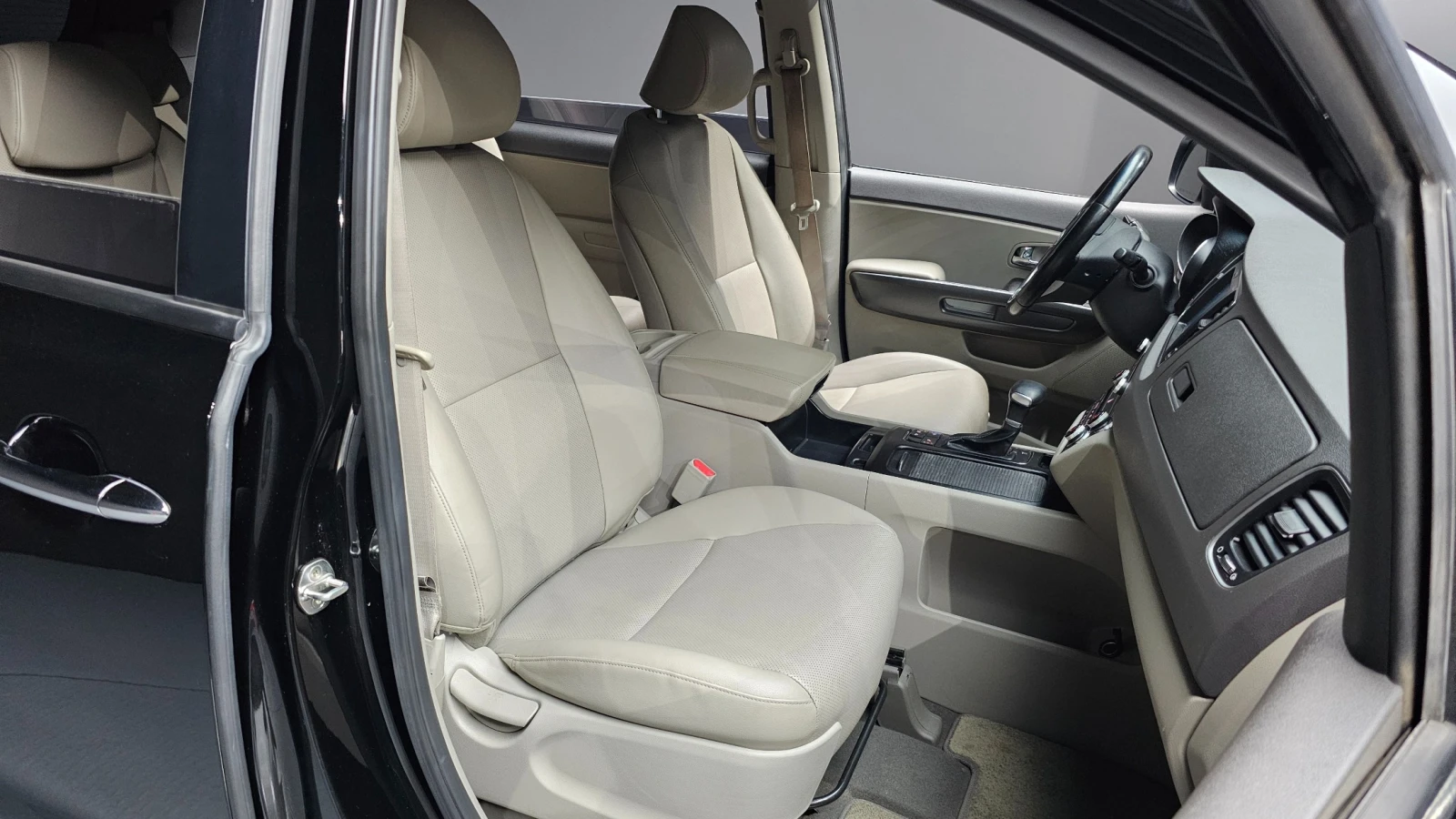 Kia Carnival * DIESEL2.2* 9МЕСТНА* , снимка 10 - Автомобили и джипове - 55036972