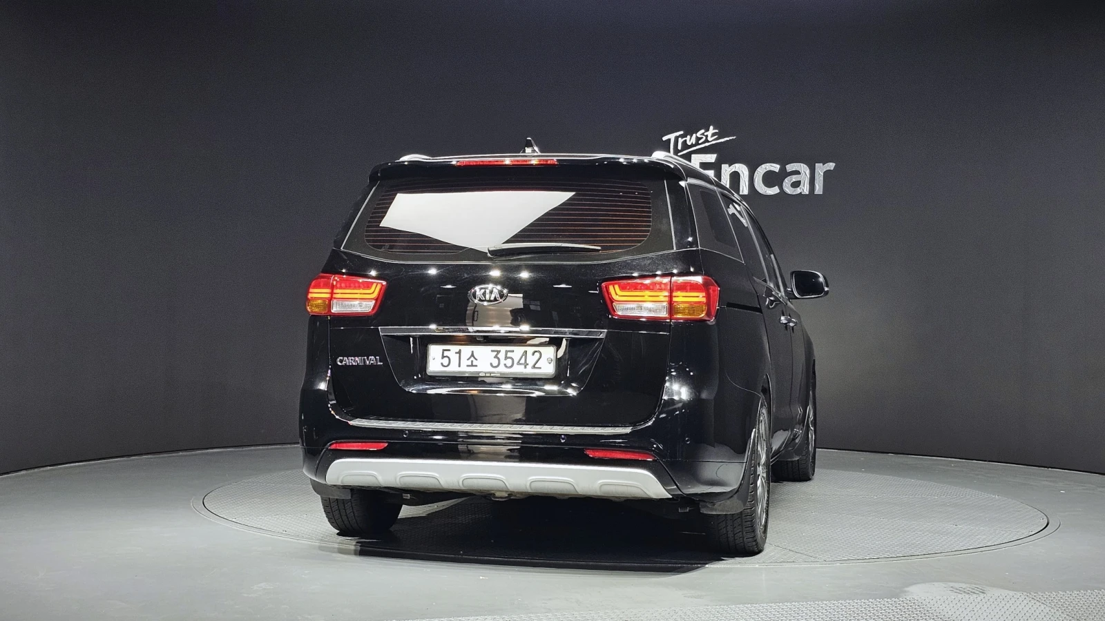 Kia Carnival * DIESEL2.2* 9МЕСТНА* , снимка 3 - Автомобили и джипове - 55036972