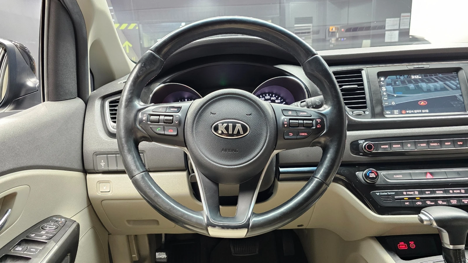 Kia Carnival * DIESEL2.2* 9МЕСТНА* , снимка 11 - Автомобили и джипове - 55036972