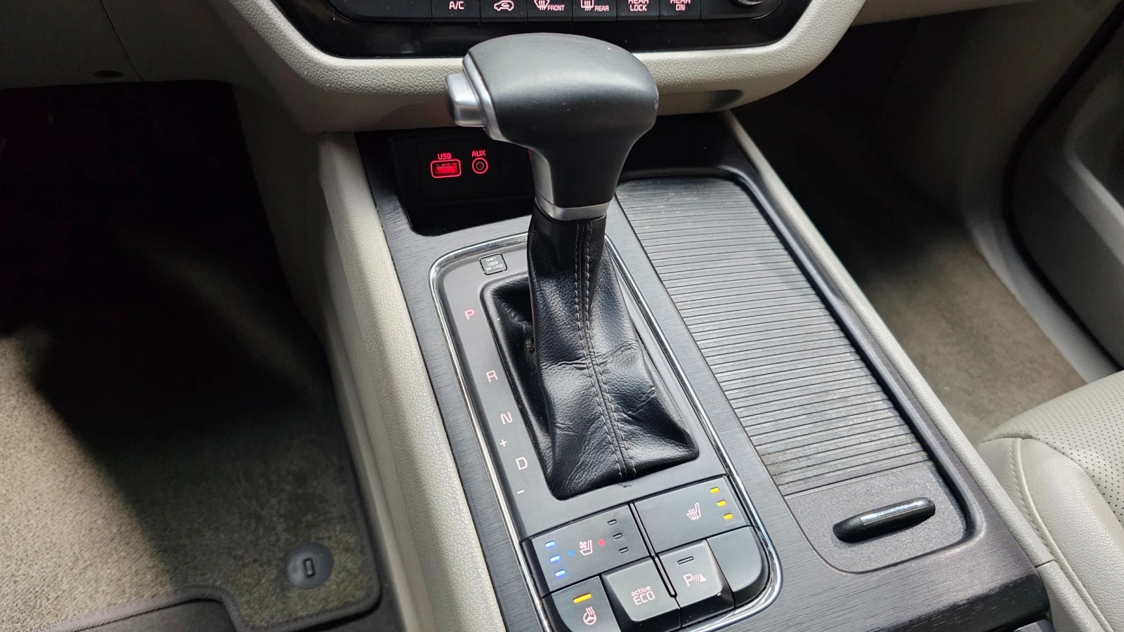 Kia Carnival * DIESEL2.2* 9МЕСТНА* , снимка 8 - Автомобили и джипове - 55036972
