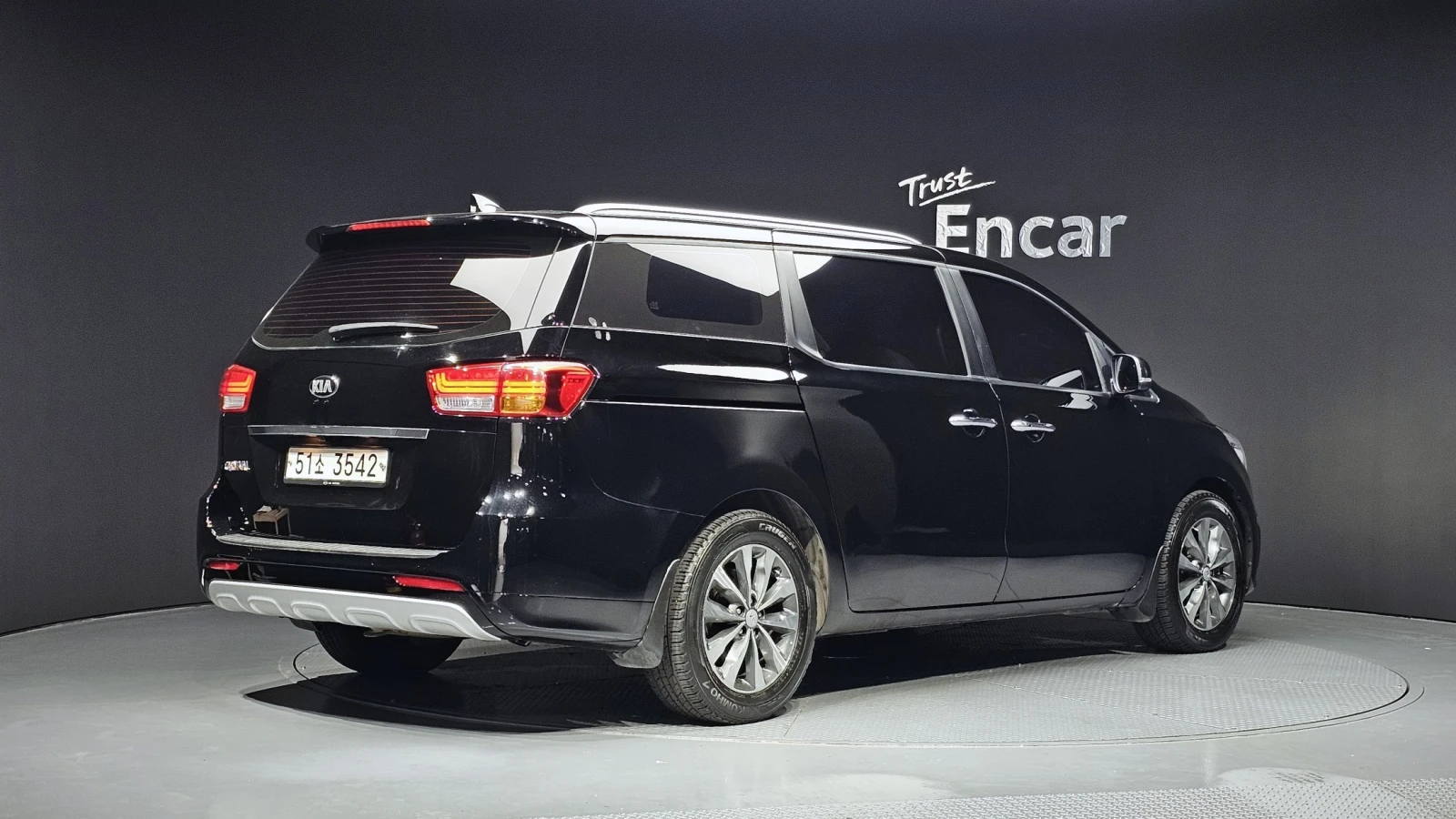 Kia Carnival * DIESEL2.2* 9МЕСТНА* , снимка 2 - Автомобили и джипове - 55036972