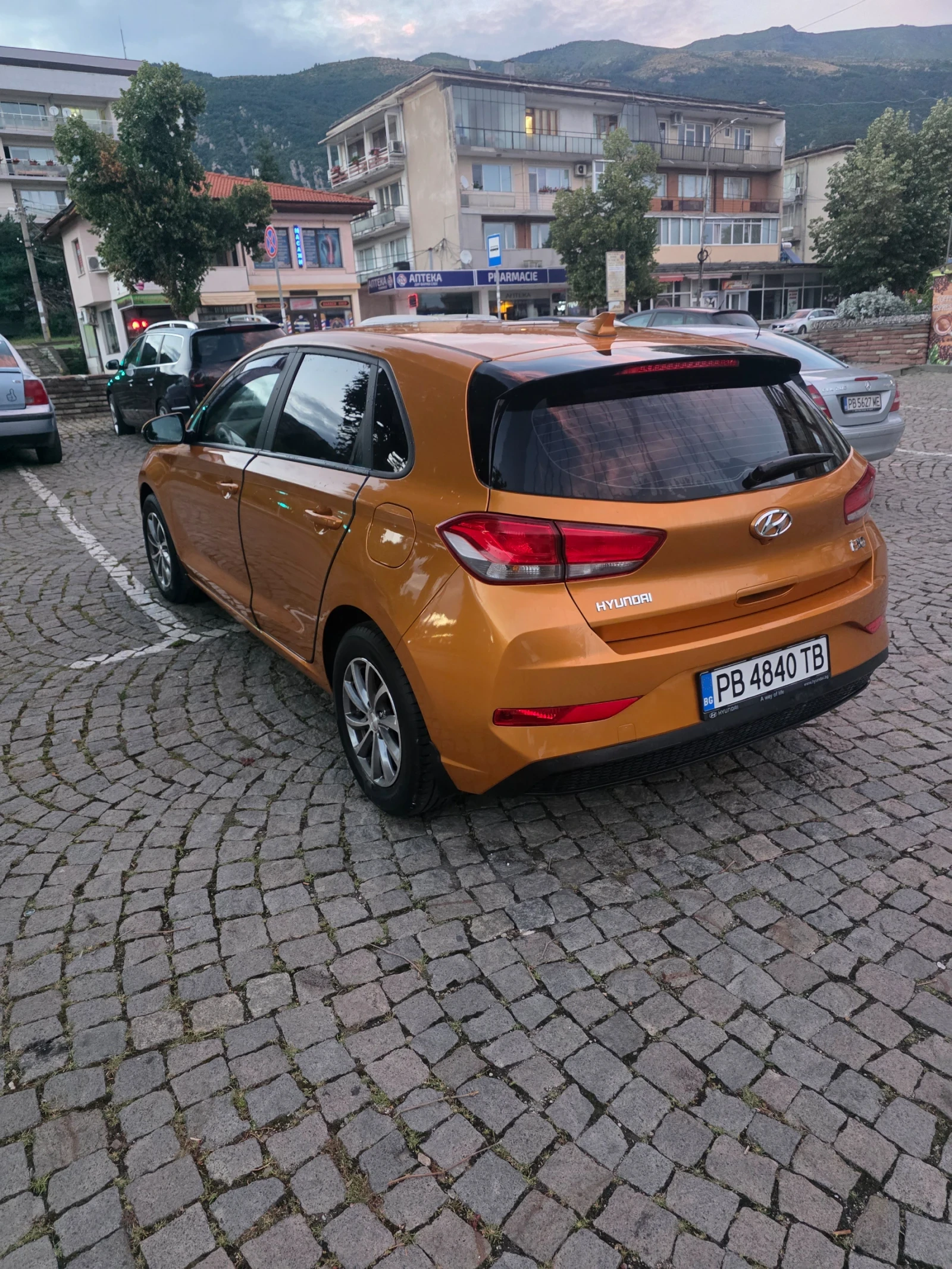 Hyundai I30 Хечбег, снимка 4 - Автомобили и джипове - 55256872
