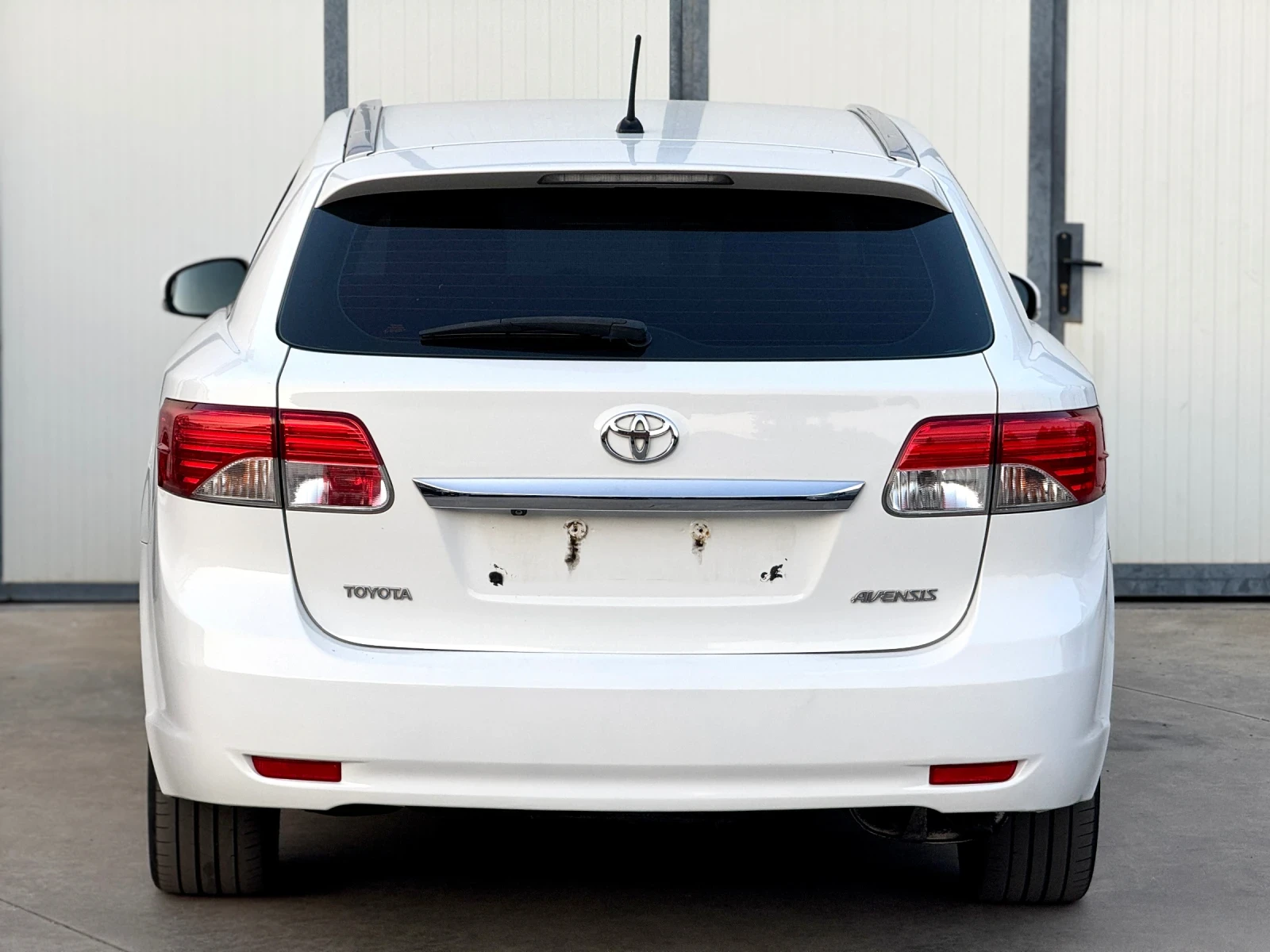 Toyota Avensis 1.8 VVT-i Life/Navi/Подгрев/Сервизна История, снимка 5 - Автомобили и джипове - 55432422