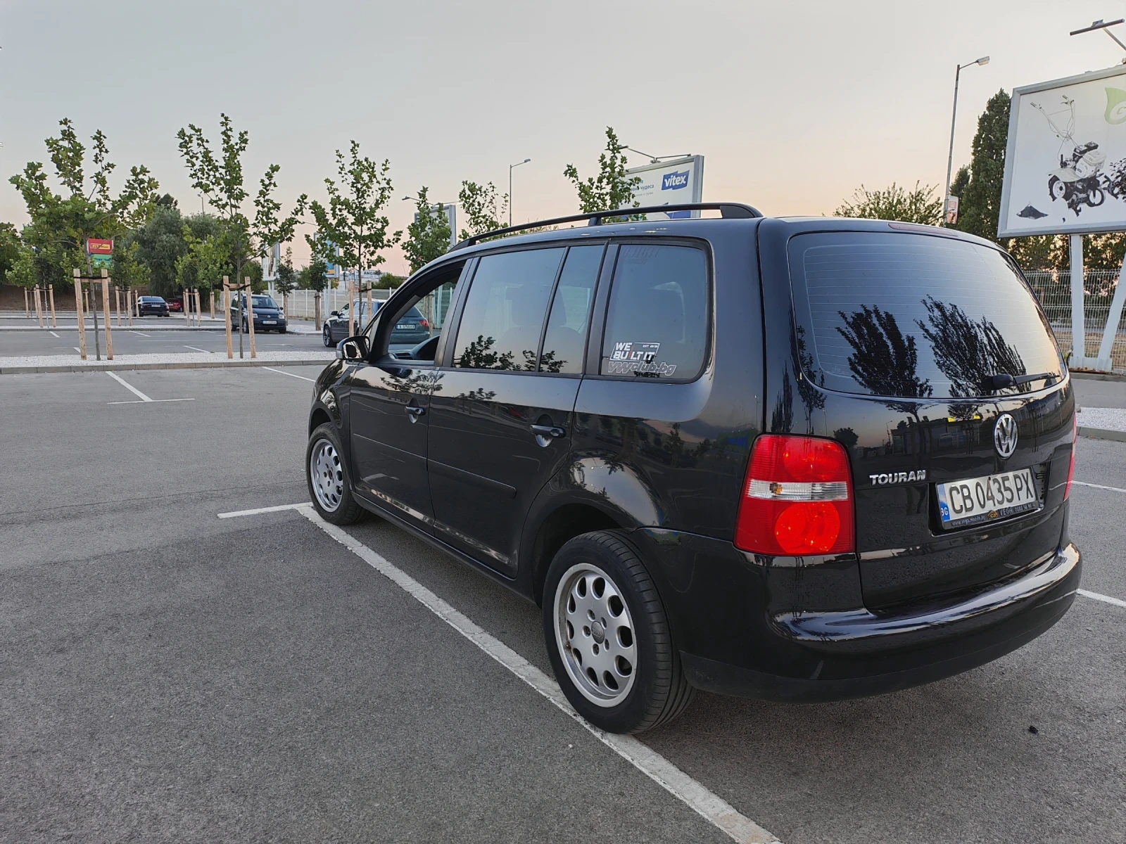 VW Touran, снимка 2 - Автомобили и джипове - 55619002