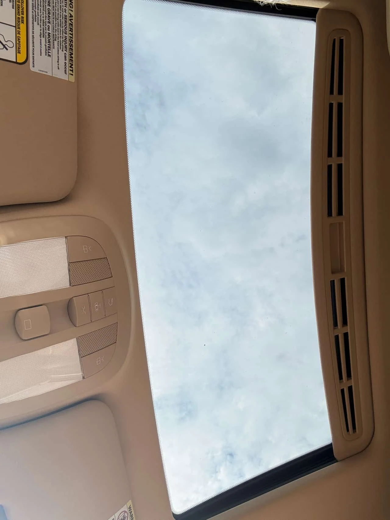 Mercedes-Benz ML 550 AMG * KEYLESS * AIRMAIC * ШИБИДАХ * CARFAX * , снимка 15 - Автомобили и джипове - 55784803