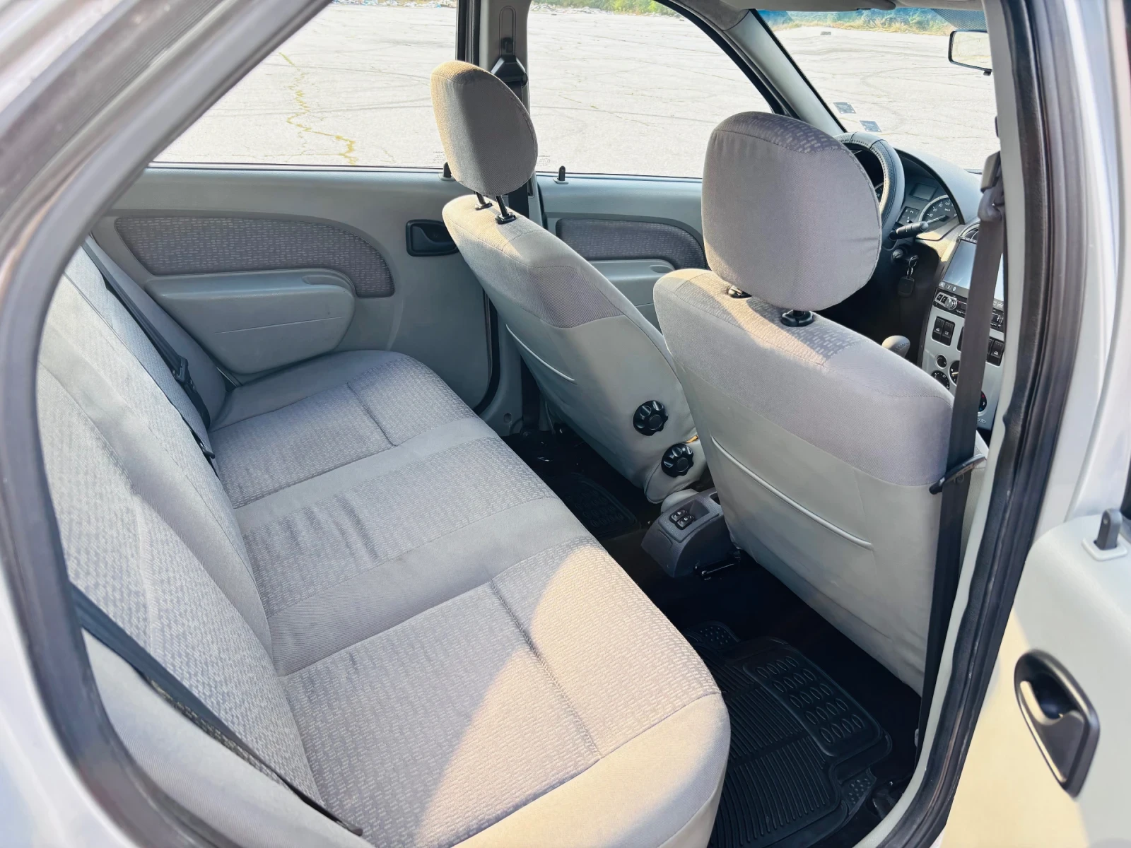 Dacia Logan Dacia Logan 1.5 dCi | 2007 г. | Дизел | 241 000 км, снимка 9 - Автомобили и джипове - 56055495