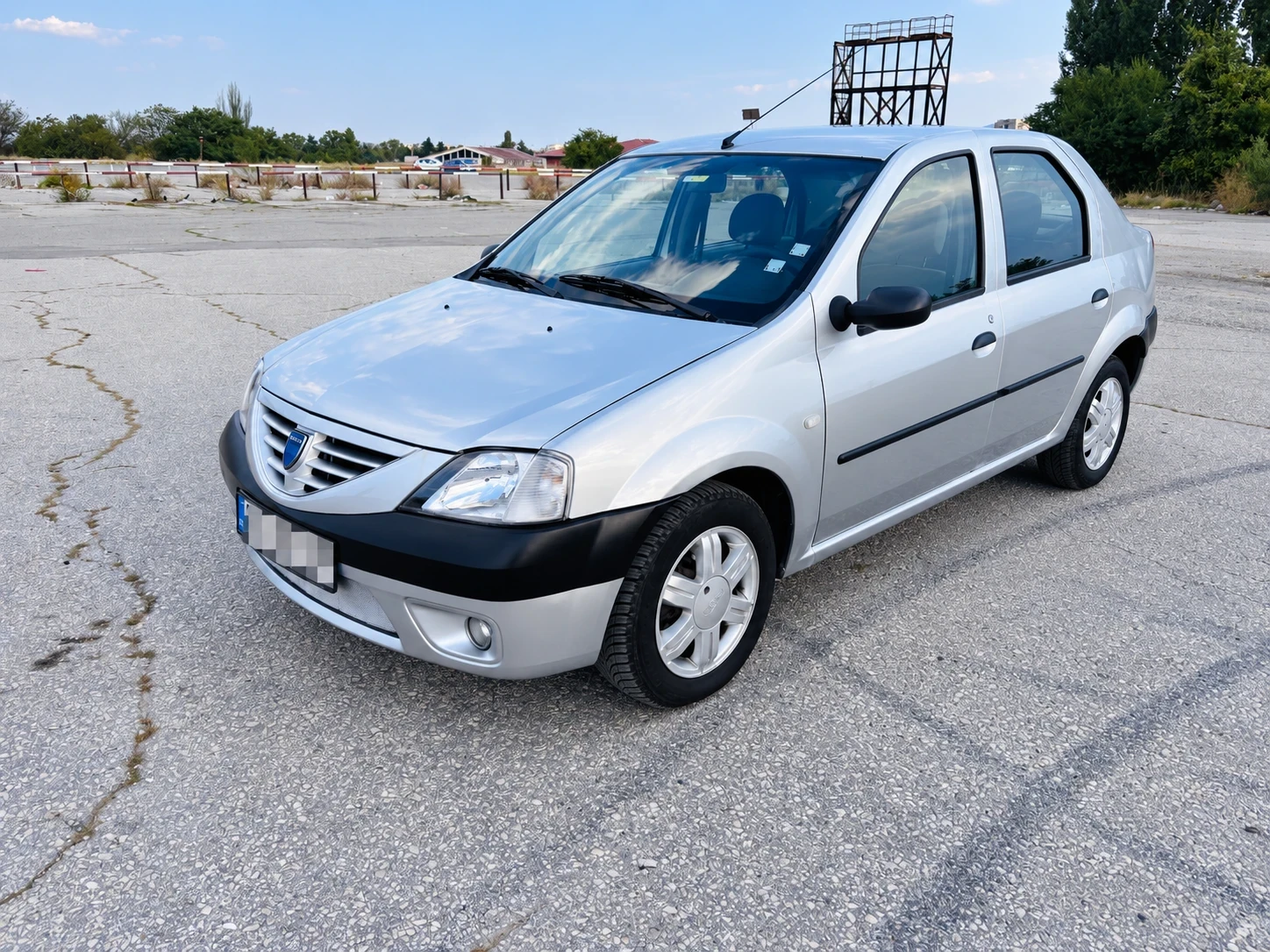 Dacia Logan Dacia Logan 1.5 dCi | 2007 г. | Дизел | 241 000 км, снимка 2 - Автомобили и джипове - 56055495