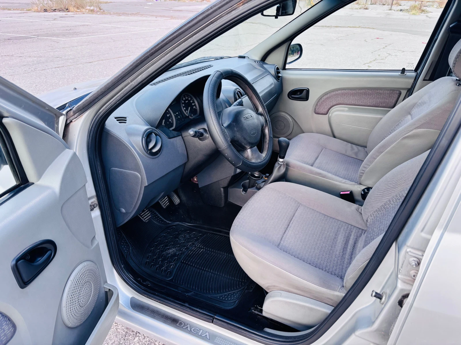 Dacia Logan Dacia Logan 1.5 dCi | 2007 г. | Дизел | 241 000 км, снимка 4 - Автомобили и джипове - 56055495