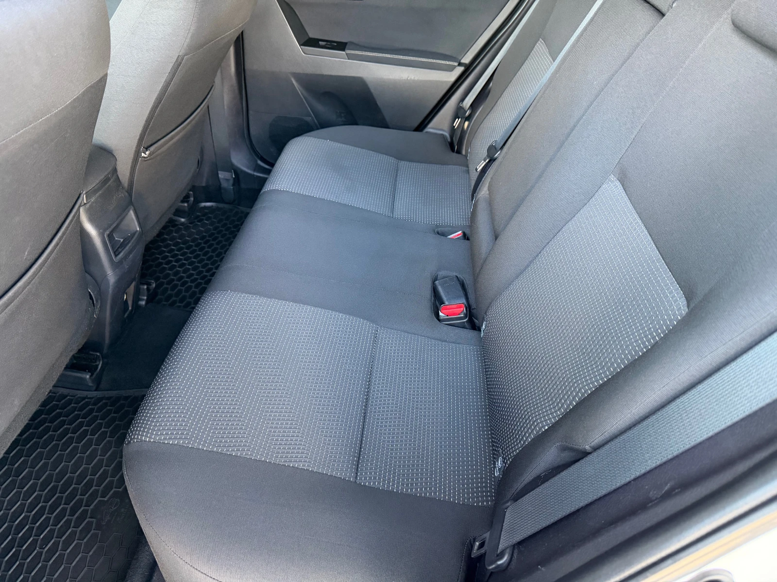 Toyota Auris 2.0D-4D | Mobile.bg � ����������� 11