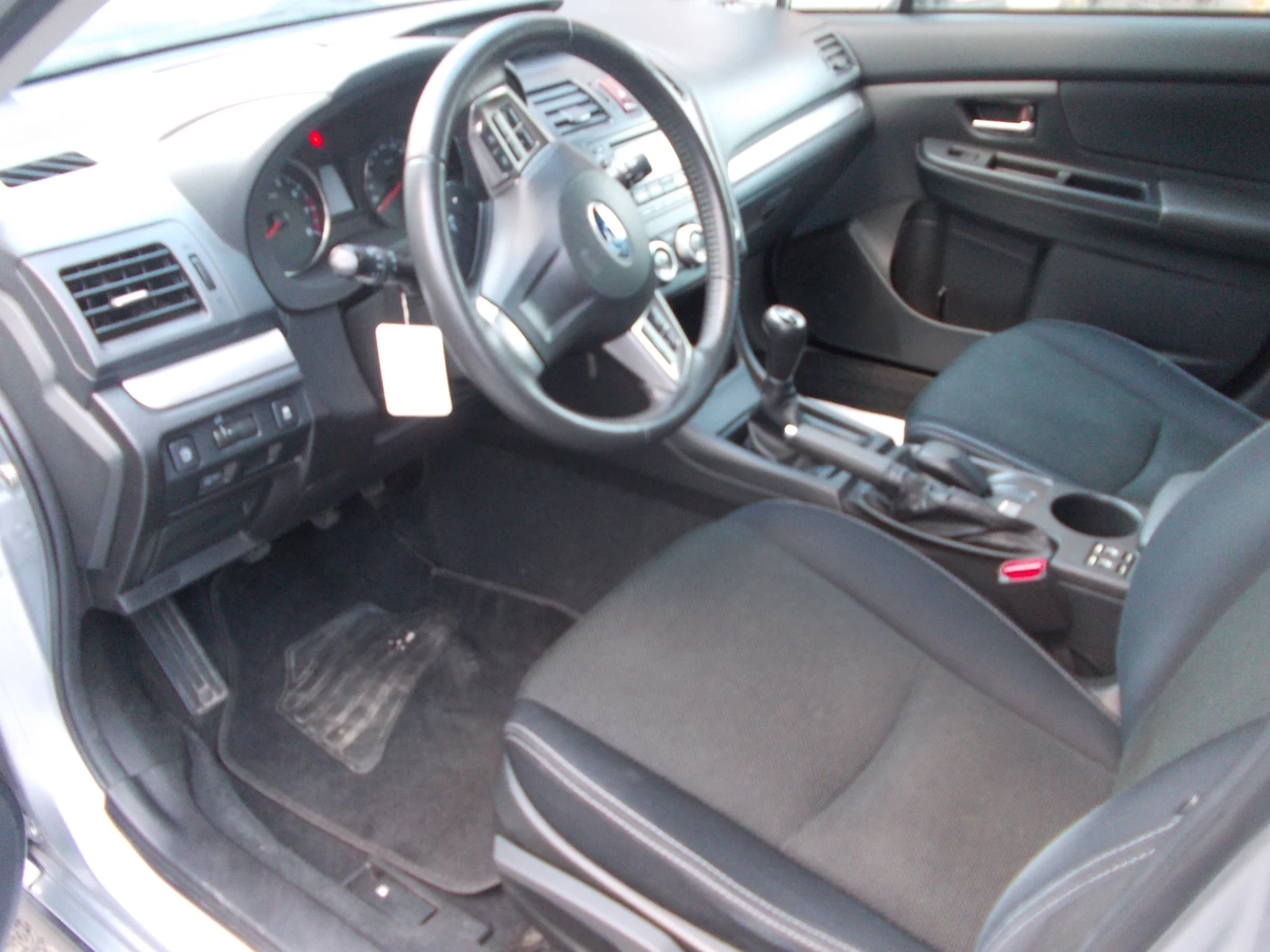 Subaru XV 1.6-4x4-клима, снимка 7 - Автомобили и джипове - 56442769