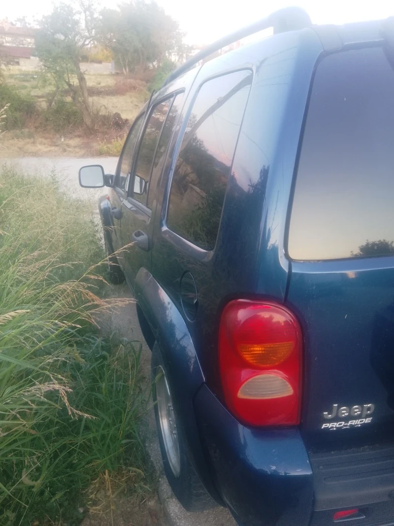 Jeep Cherokee, снимка 8 - Автомобили и джипове - 52429194