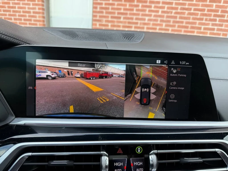 BMW X7 * M50i* AWD* АвтоКреди* (ЦЕНА ДО БГ), снимка 16 - Автомобили и джипове - 52567026