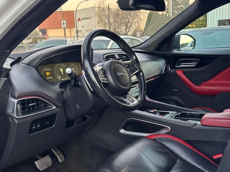 Jaguar F-PACE * S * CARFAX * БЕЗ ПЪРВОНАЧАЛНА ВНОСКА, снимка 5 - Автомобили и джипове - 53176546