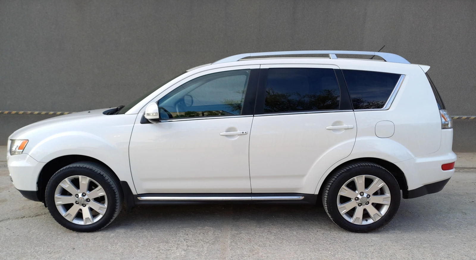 Mitsubishi Outlander 2.4 i - изображение 6