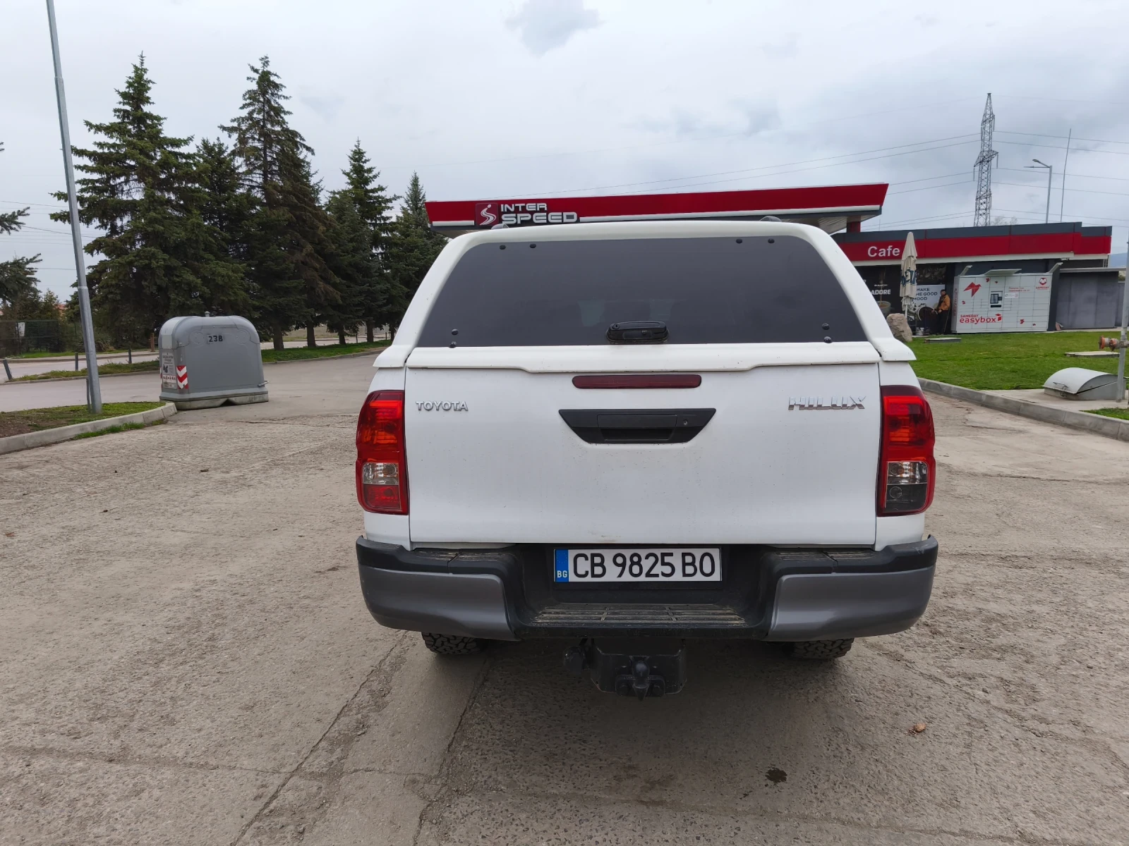 Toyota Hilux 2.4 Hardtop - изображение 6