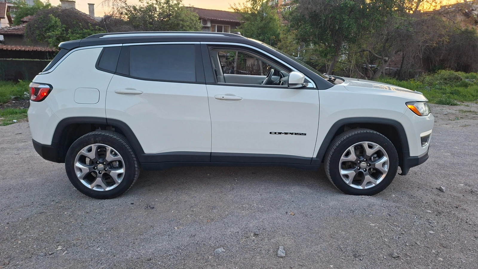 Jeep Compass 2.4i 4x4 - изображение 4