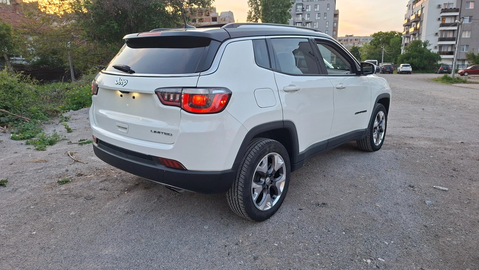 Jeep Compass 2.4i 4x4 - изображение 5