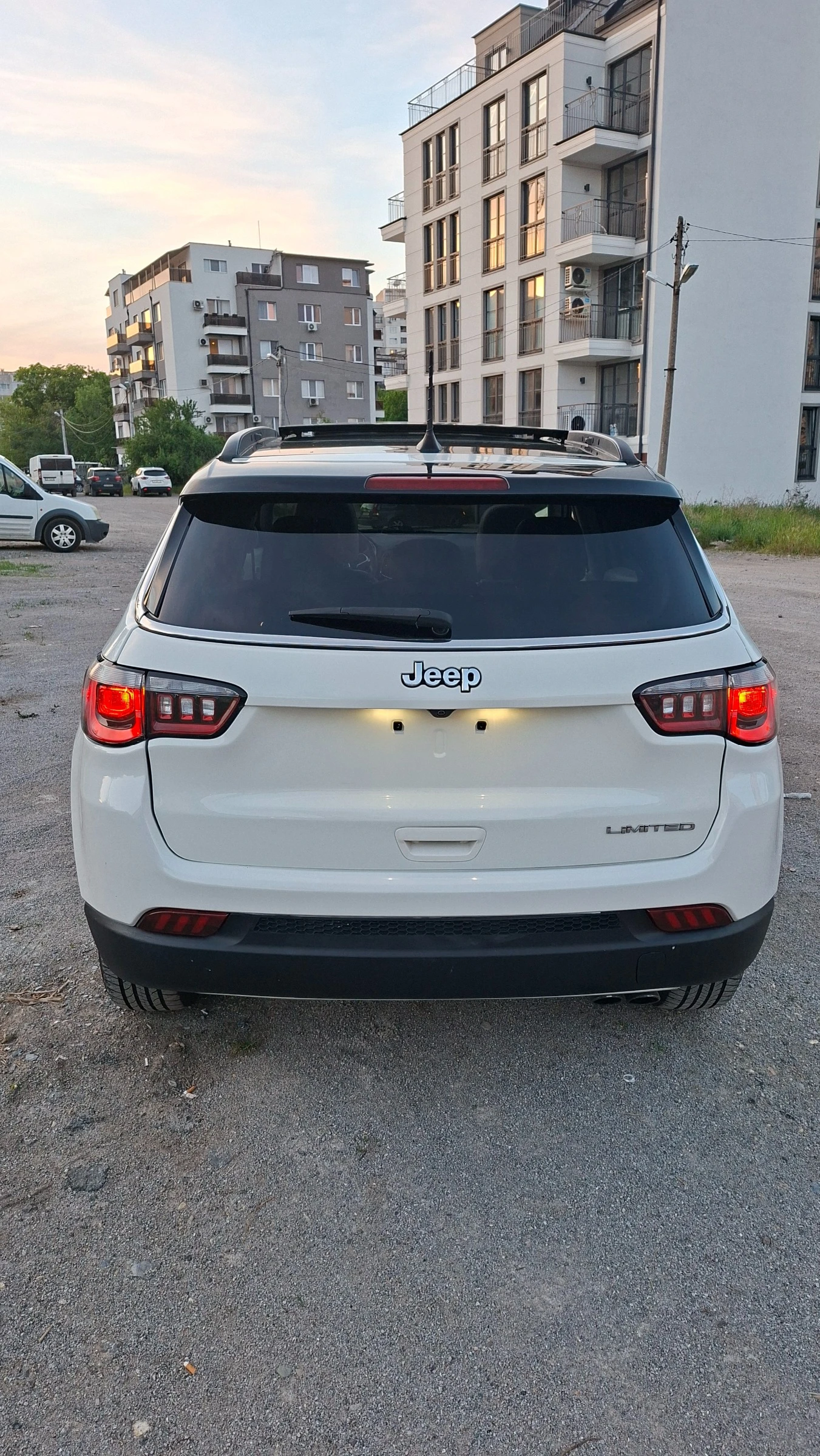 Jeep Compass 2.4i 4x4 - изображение 7